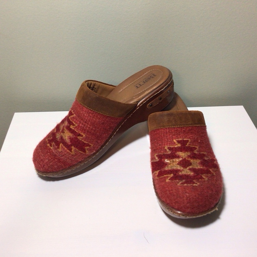 Women’s Born Slip On Shoes Clogs 9 Preowned